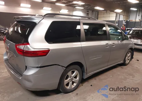 2018 Toyota Sienna Le 8 Passenger из США, поврежденный, VIN 5TDKZ3DCXJS915490